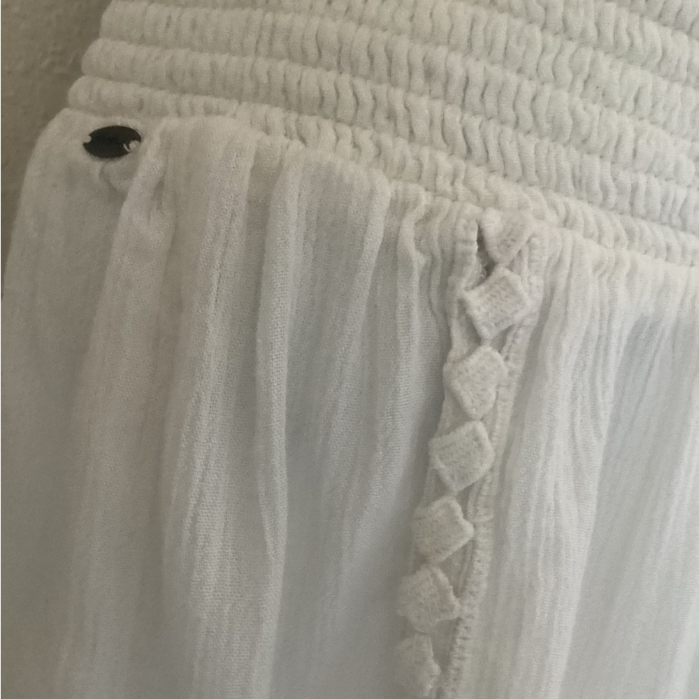 White Roxy Shorts - Picture 4 of 5